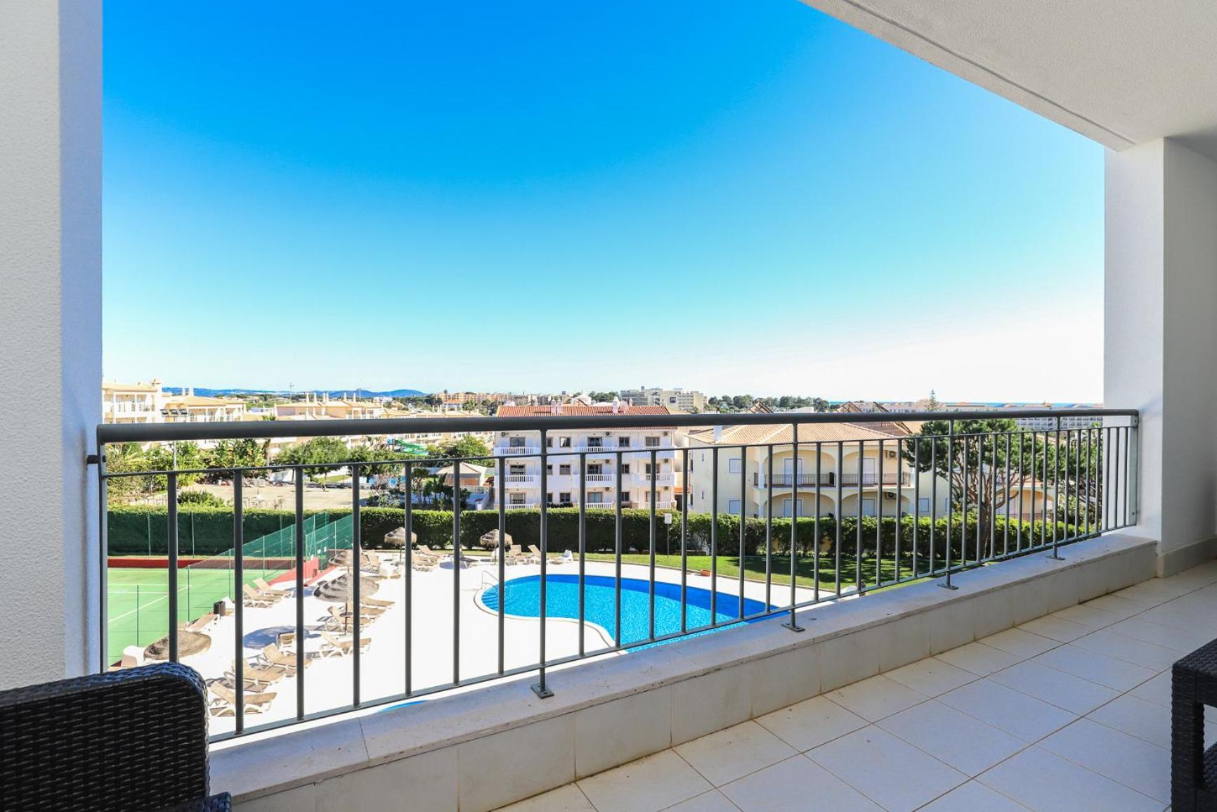 Charming Flat 10 Min Walk To Beach Apartment Albufeira Luaran gambar