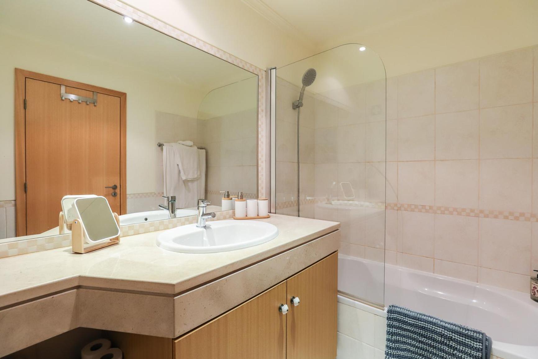 Charming Flat 10 Min Walk To Beach Apartment Albufeira Luaran gambar